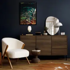 Jak rozjaśnić salon z ciemnymi meblami i stworzyć przytulną atmosferę